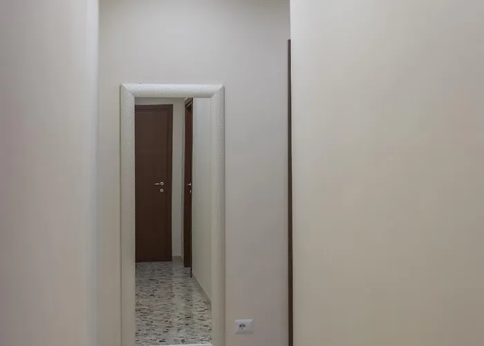 Apartment Rebecca Rom
